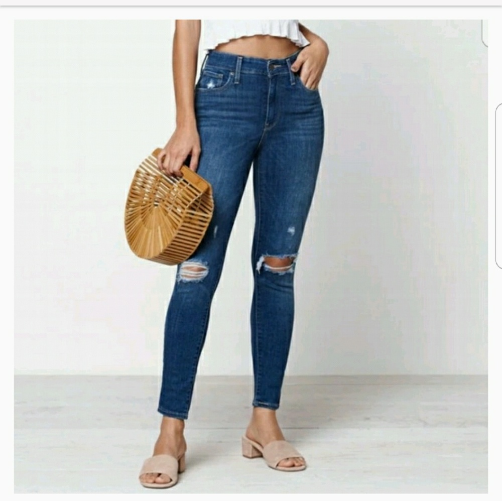 NWT size 25 Levi's🍁🍂